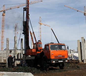 Копровые установки на автомобильном шасси