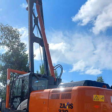 Съемное навесное устройство крана-трубоукладчика на экскаватор Hitachi ZX330